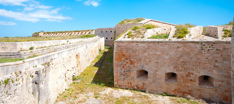 La forteresse de La Mola : la défense de l'île