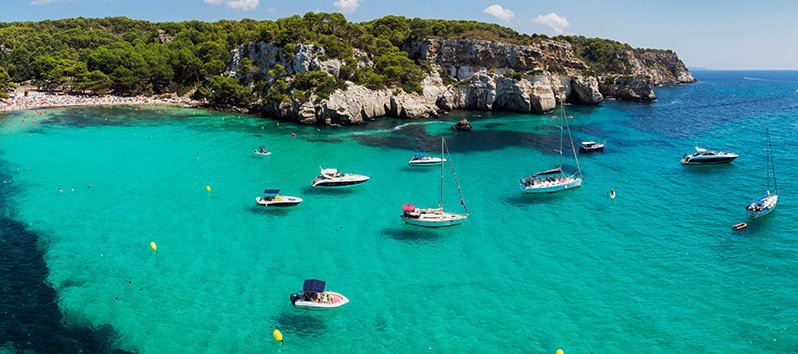 Las mejores excursiones en barco en Menorca