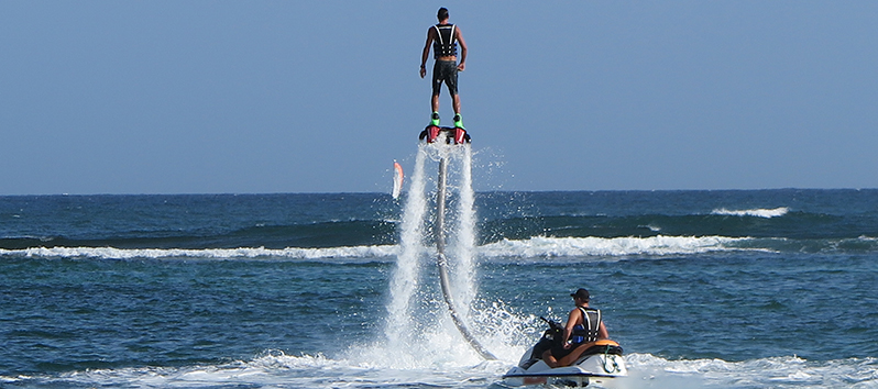 Flyboarding, deportes acuáticos en las Islas Baleares